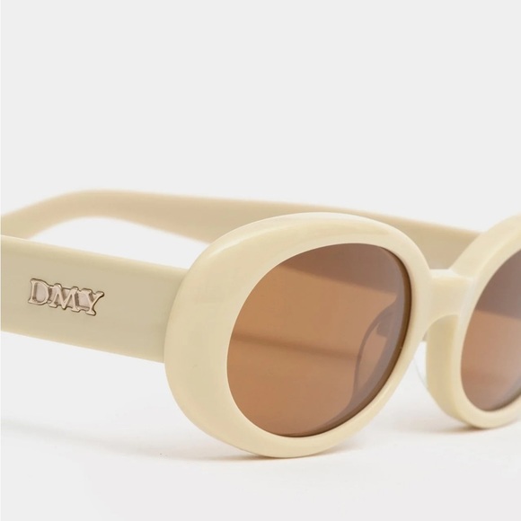 DMY STUDIOS VALENTINA IVORY SUNGLASSES - Picture 4 of 15